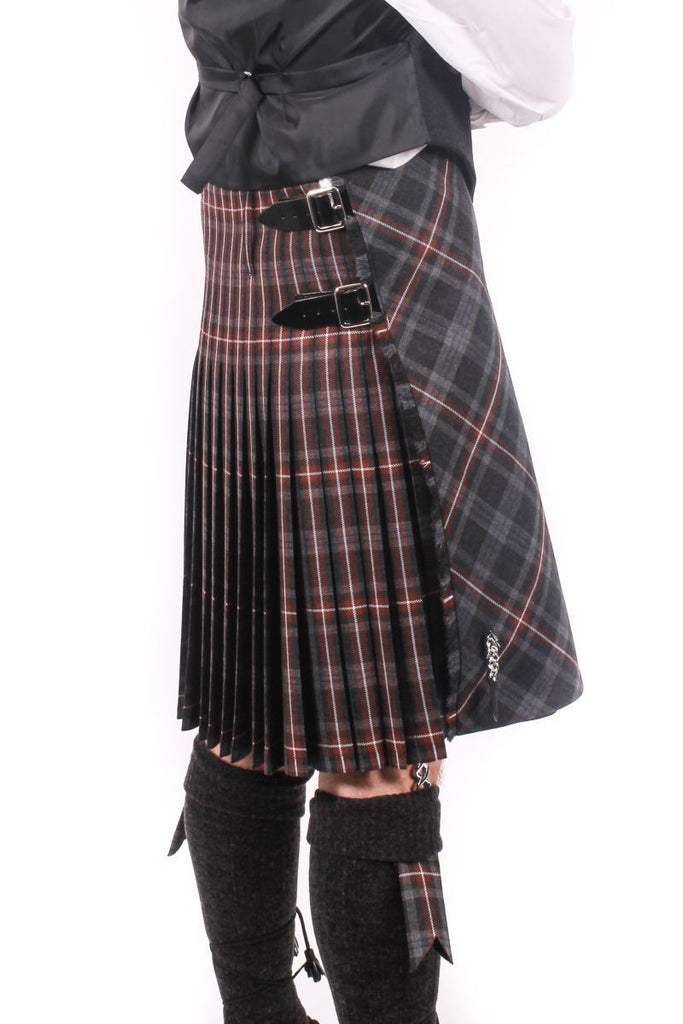 Hebridean Mediumweight 8 Yard Kilt - Bias Front
