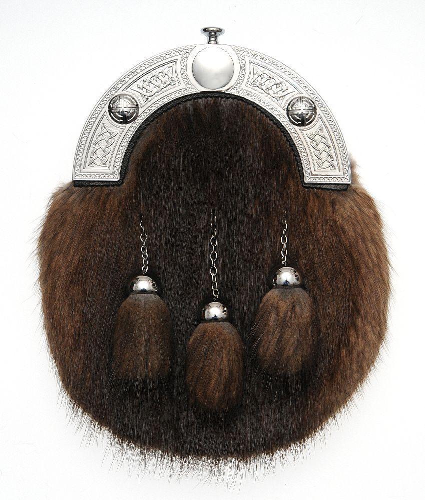 Full Dress Chrome Celtic Knot - Musquash Fur
